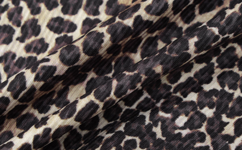 REALMEFIT  -  Draya Leopard Print Shorts Set