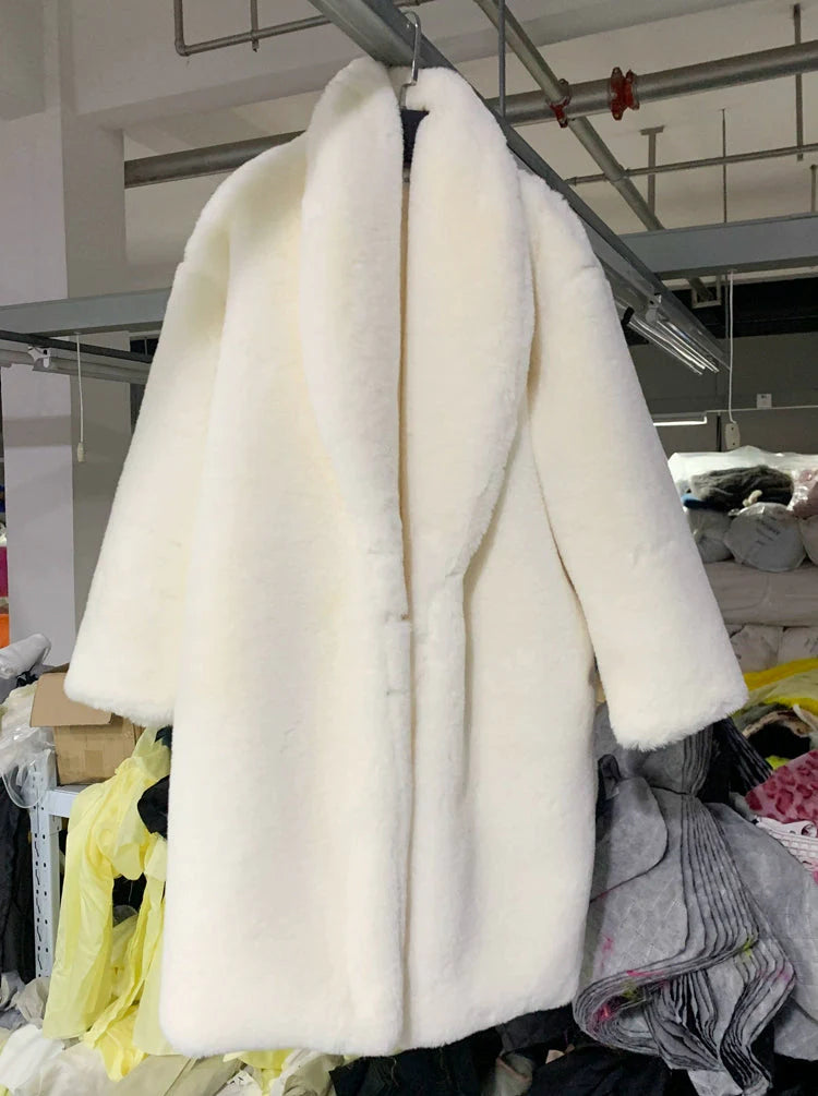 REALMEFIT  -  Navie Super Thick Fur Coat