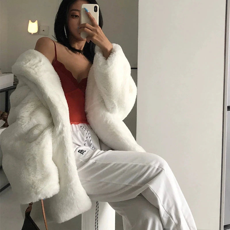 REALMEFIT  -  Navie Super Thick Fur Coat