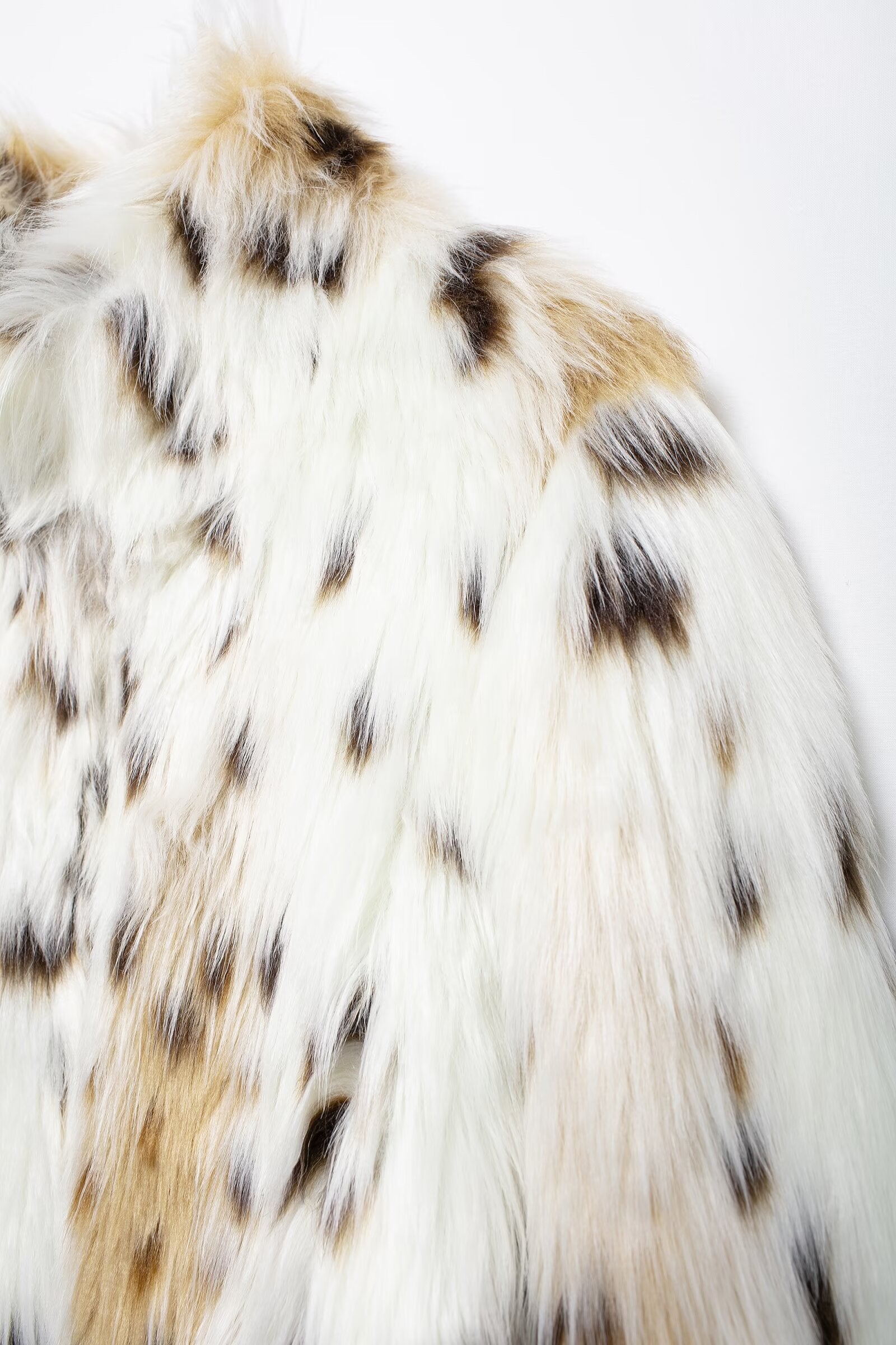 REALMEFIT  -  Enya Leopard Faux Fur Coat