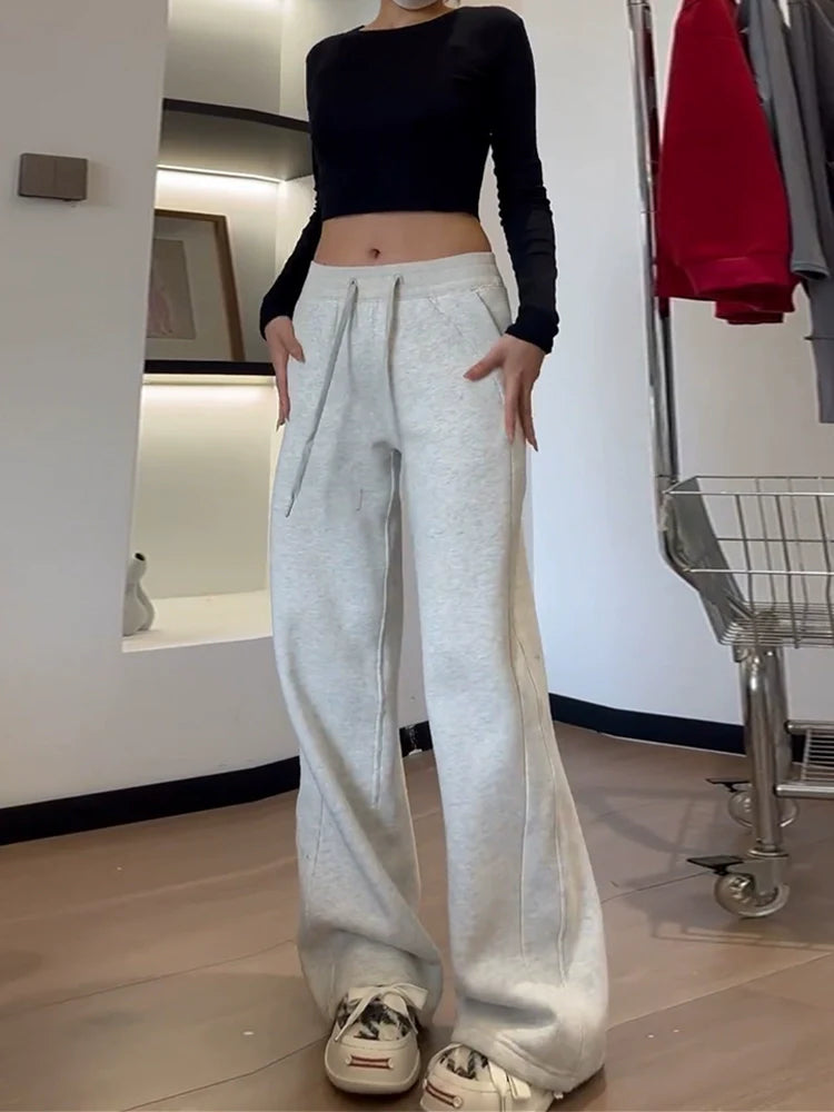 REALMEFIT  -  Lux Velvet Mid-Waist Sweatpants