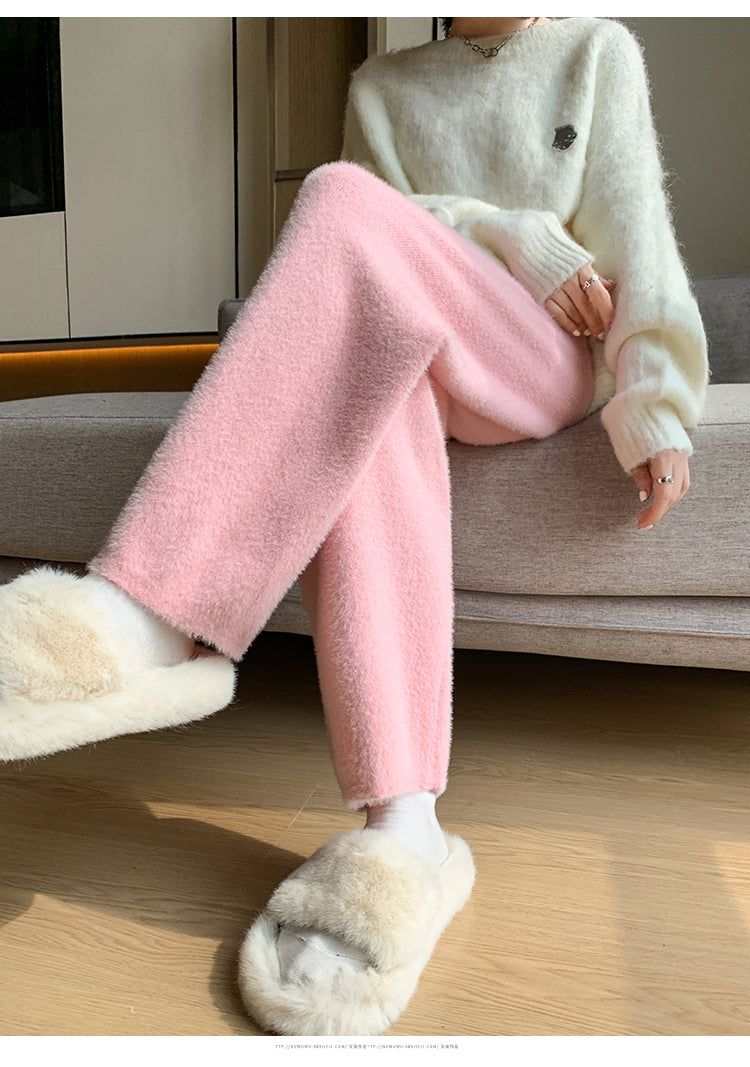 REALMEFIT  -  Gissel Fuzzy Knit Lounge Pants