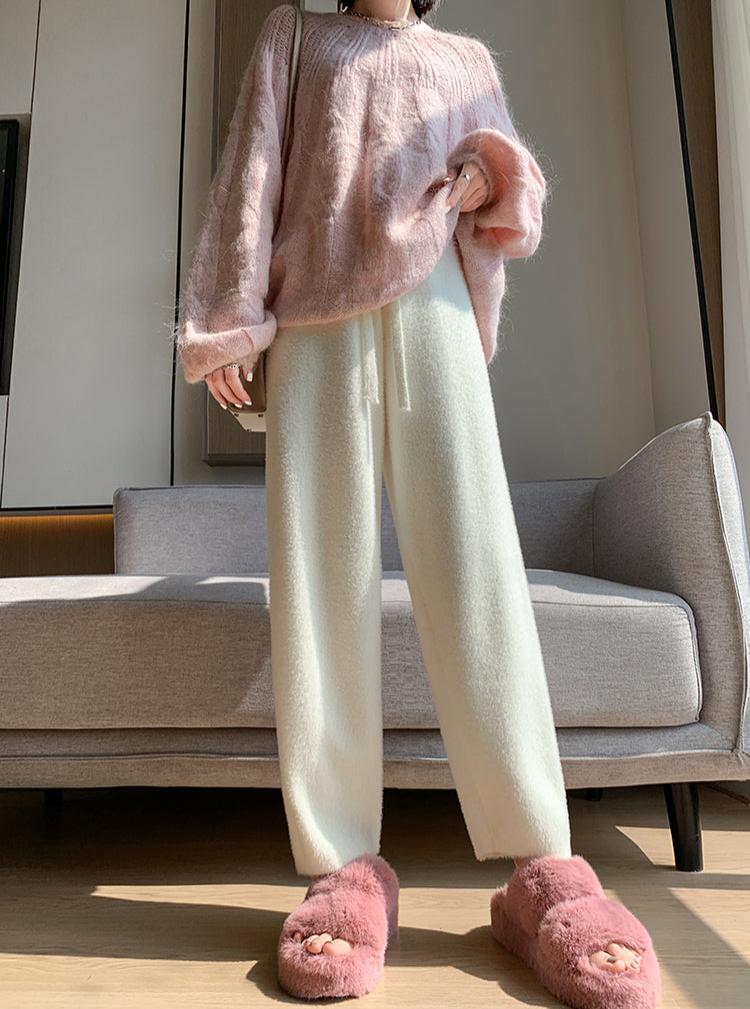 REALMEFIT  -  Gissel Fuzzy Knit Lounge Pants