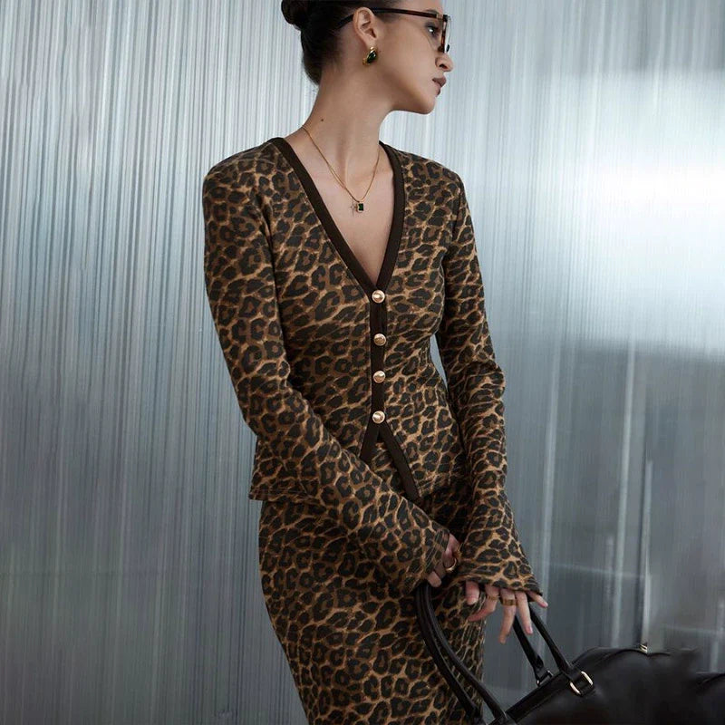 REALMEFIT  -  Romina Leopard V-Neck Skirt Suit