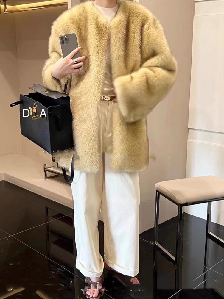 REALMEFIT  -  Kloey Faux Fur Plush Coat