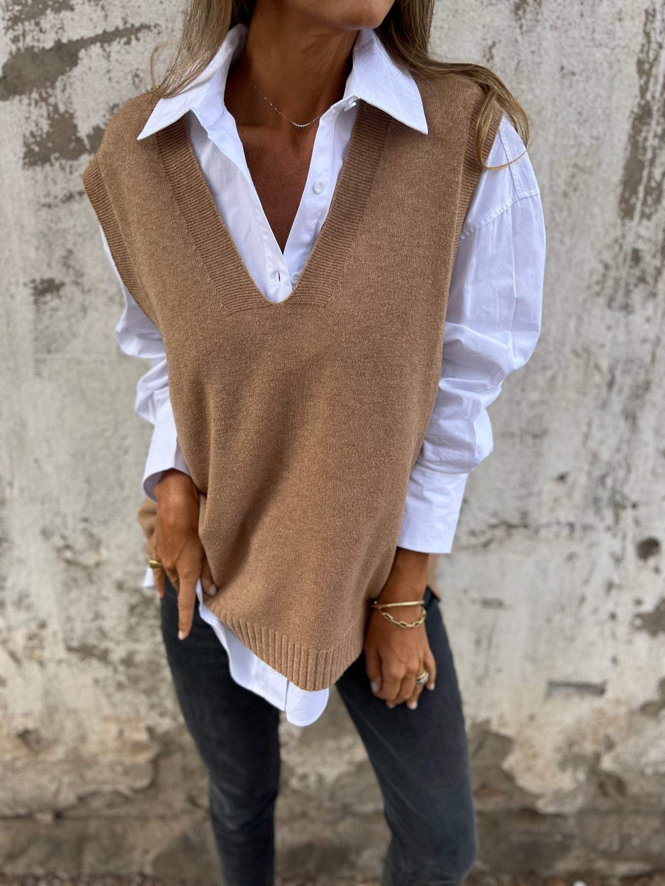 2024 fall fashion trends 2024_autumn and Winter Casual V-neck Knitted Solid Color Sweater Versatile Basic Vest