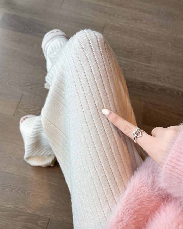 REALMEFIT  -  Zoya Ribbed Knit Button Pants