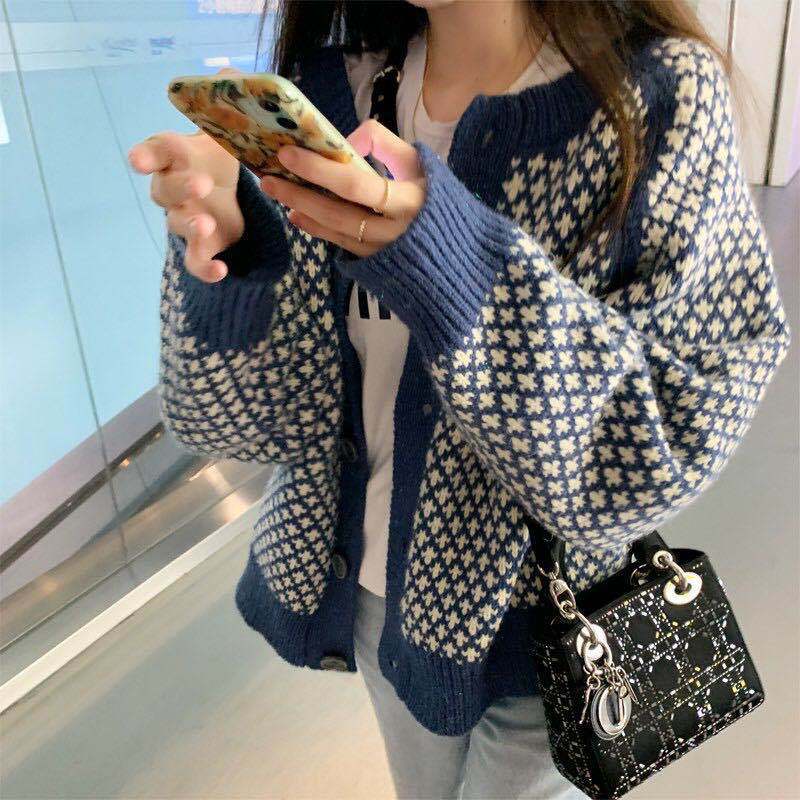 2000s fashion Knitted Cardigan Coat for Women Autumn and Winter Fashion New Korean Style Loose round Neck Thickened Lazy Style Contrast Color Sweater