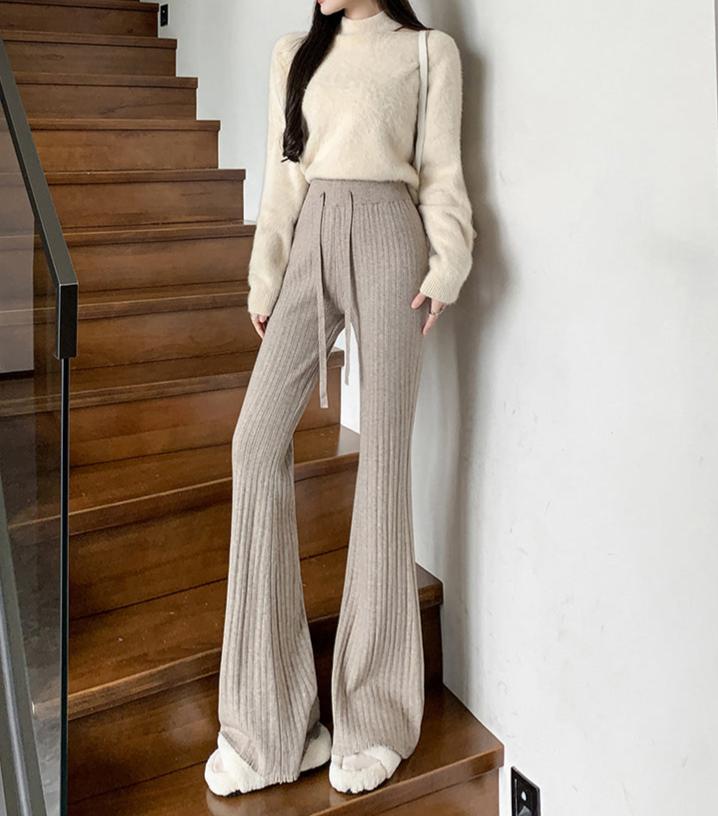 REALMEFIT  -  Miral Ribbed Knit Flare Pants